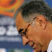 Presiden FIGC Mundur