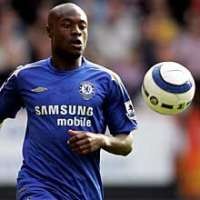 Gallas Akui Diminati Milan