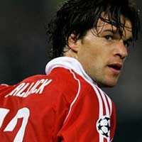 Ballack Tak Ragu ke Chelsea