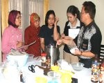 Belajar Membuat Roll Cake Sekecil Koin