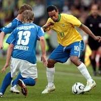 Aksi Pemain Bintang Dilindungi