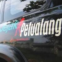 Tim Jejak Petualang Bertahan Hidup di Pulau Tiga