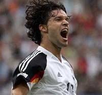 Ballack Main Lawan Polandia