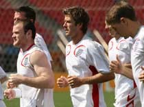 Rooney Siap Main dari Bench