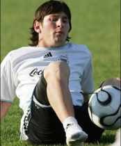 Messi Bisa Tampil Lawan Serbia