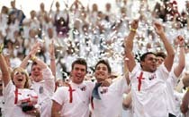 Tiga Lolos, Tiga Tersingkir