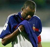 Vieira Minta Kado Gol dari Henry