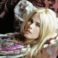 Piala Dunia Ancam Pernikahan Claudia Schiffer