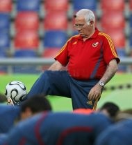 RFEF Ingin Pertahankan Aragones