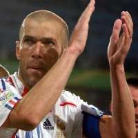 Domenech: Pemain Tua Lebih Sabar