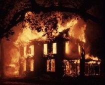 Rumah Terbakar, Tetap Cuek Nonton Piala Dunia