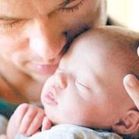 Pencuri Foto Putri Pitt-Jolie Ditemukan