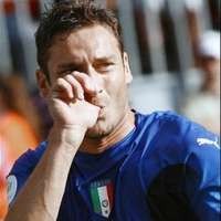 Totti: Saatnya Catat Sejarah!