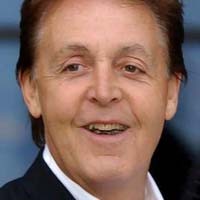 Dilelang, Gitar Pertama Paul McCartney!