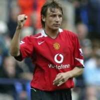 Real Ingin Heinze Gantikan Carlos