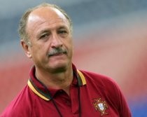 Scolari Tolak Pinangan Brasil