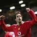 Nistelrooy Akui Minta Pindah