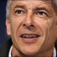 Wenger Tak Ikut Berburu Pemain Juve