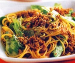 Spaghetti Lettuce Daging Cincang