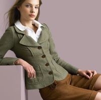 Tampil Chic dengan Celana Pendek 