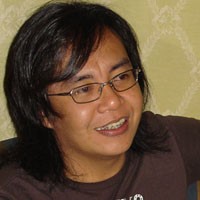 Ari Lasso Ditunggui Wanita Gila