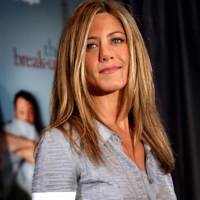 Putus, Jennifer Aniston Patah Hati