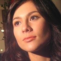 Wulan Guritno Bawa Gandengan Baru