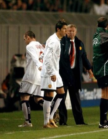 Gerrard Panas-Panasi Rooney