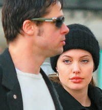 Jauhi Hollywood, Jolie Tinggalkan Pitt