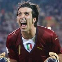 Buffon: Saya Tetap di Juve
