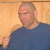Valuev Akan Pertahankan Gelar di AS