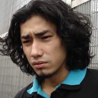 Tidak Sidang, Revaldo Nonton Dangdut