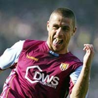 Kevin Phillips Tinggalkan Villa Park