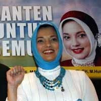 Cawagub Banten Marissa Haque Diteror Lewat SMS