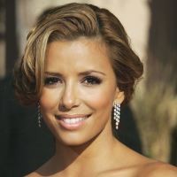 Bugil, Eva Longoria Hobi Goda Pacar