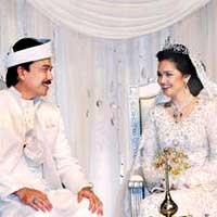 Resepsi Pernikahan, Siti Nurhaliza Menangis