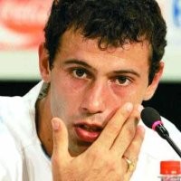 MU Beralih ke Mascherano?