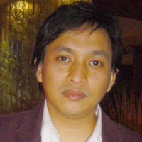 Yovie Widianto Gaet Trio Indonesian Idol