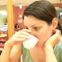 Ngapain Minum Air Putih? Teh Aja!