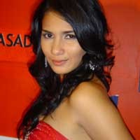 Nova Eliza Kesengsem Pria 10 Tahun Lebih Tua