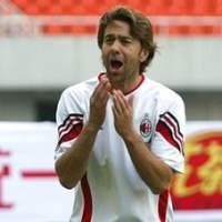 Costacurta Harapkan Oliveira