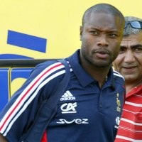 Gallas Bakal Tuntut Chelsea?