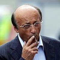 Moggi Siap Ditelanjangi di Televisi