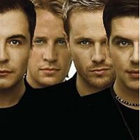 Aksi Panggung Tak Sepanas Janjinya