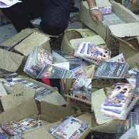 Cina Hancurkan 13 Juta CD Bajakan