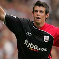 Wenger Kembali Cari Remaja