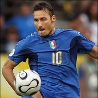 Comeback Totti Tertunda