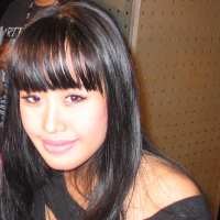 Pinkan Mambo Ogah Komentari Kesuksesan Mulan Ratu