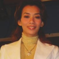 Reza Mendambakan Suami Seperti Nabi