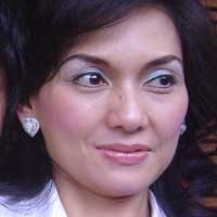 Serang Lala, Nia Daniati Bawa 10 Pengacara